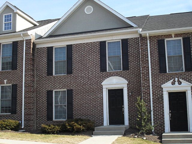 2nd image of 1978 Buttonwood Ct