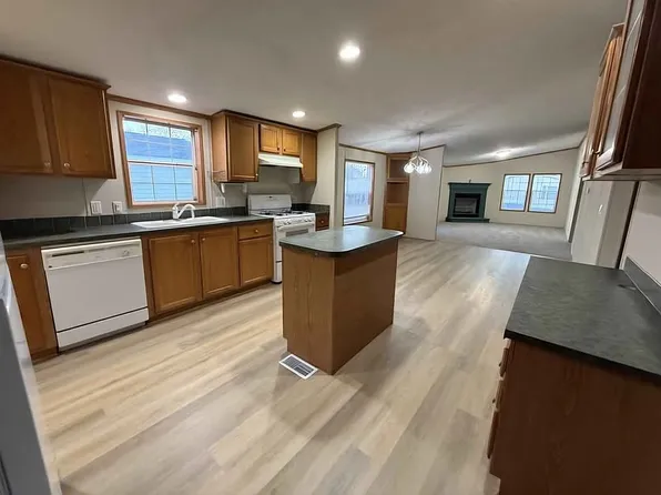 2120 Buckingham Ln, Mounds View, MN 55112