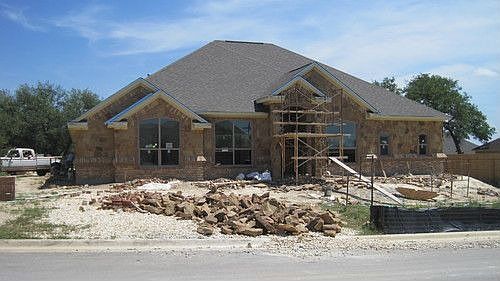 2nd image of 1112 Redleaf Dr
