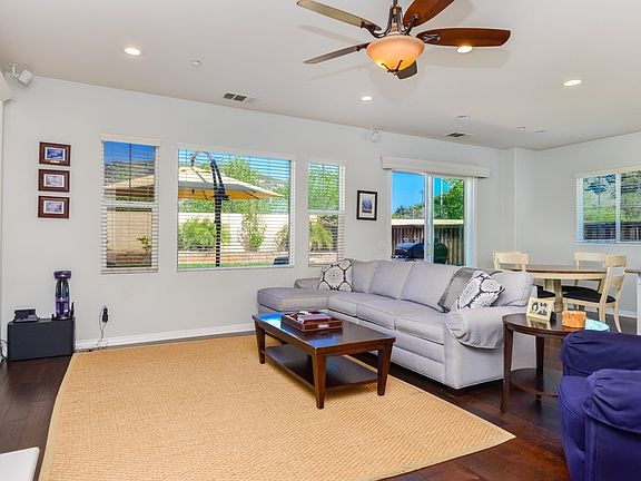 3rd image of 524 Dana Ln