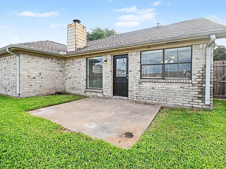 1227 Mission Dr — Photo 19