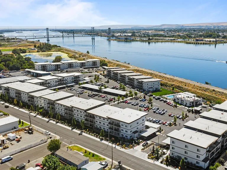 Columbia River Walk Apartments — Photo 70