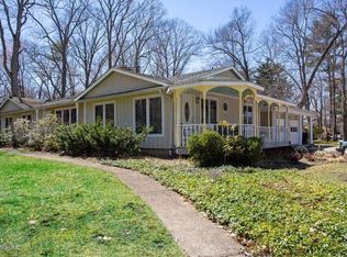 18340 Oakland Dr, New Buffalo, MI 49117