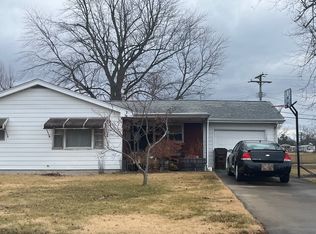 602 N Shumway St, Taylorville, IL 62568