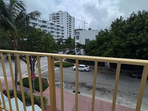 5th image of 245 18th St APT 401