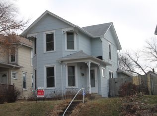 606 E 11th St, Muscatine, IA 52761