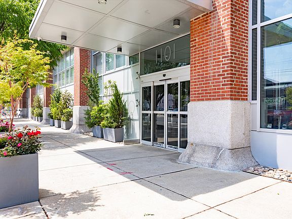 3rd image of 1101 Washington Ave Unit 506
