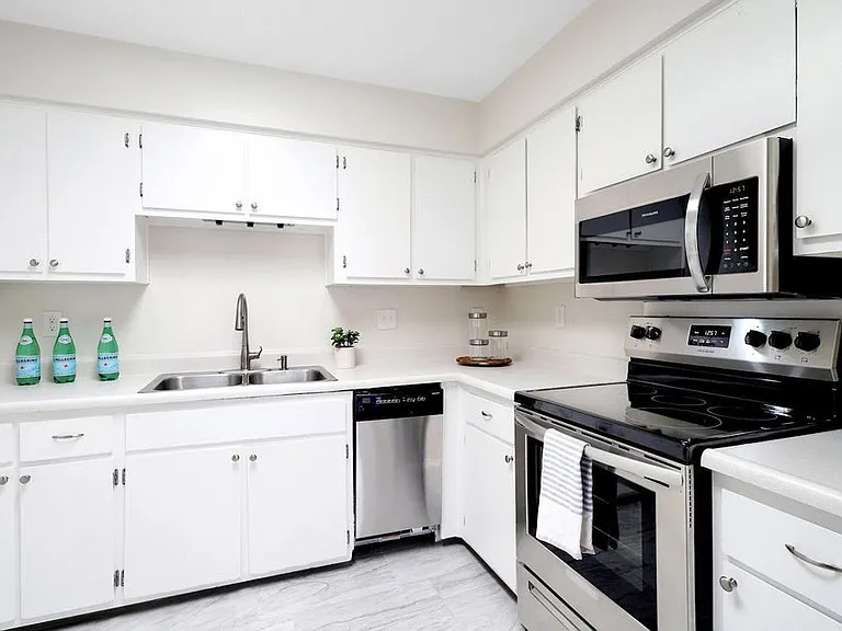 12928 Carrie Pl SE — Photo 5