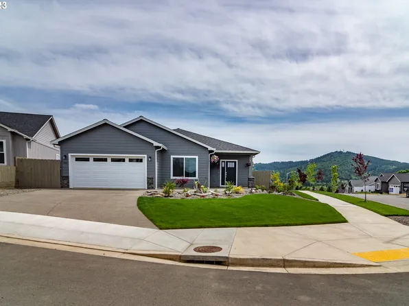 810 Durham Ave, Sutherlin, OR 97479