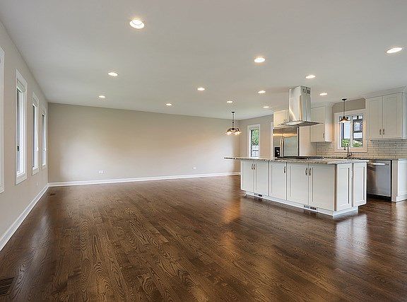 2nd image of 707 Doe Cir