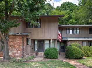 804 Oak Tree Dr, Chapel Hill, NC 27517