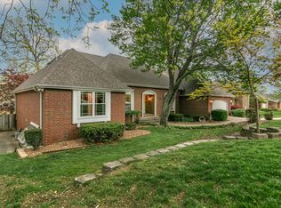 1907 E Canterbury St, Springfield, MO 65804