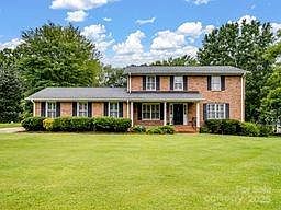 1st image of 919 Hillcroft Pl