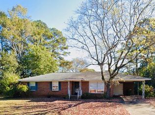 1112 Retlaw St NW, Huntsville, AL 35816