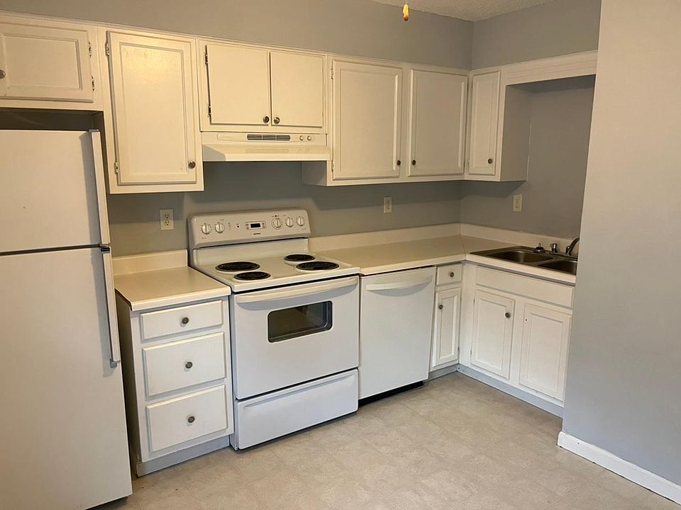 2nd image of 30 Harbauer Ln APT 2