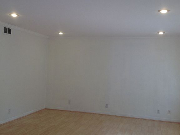4th image of 5668 Calmor Ave APT 1