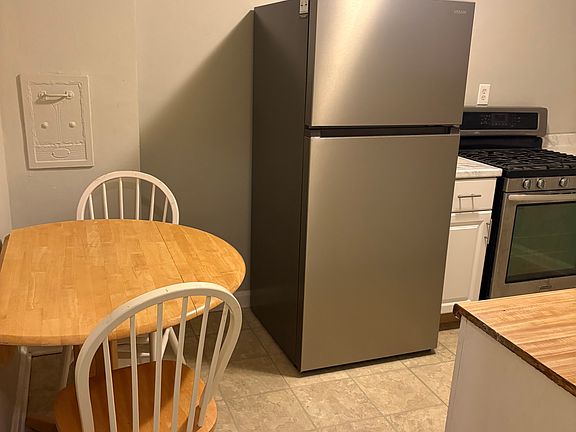 4th image of 4237 Rocky River Dr APT 5