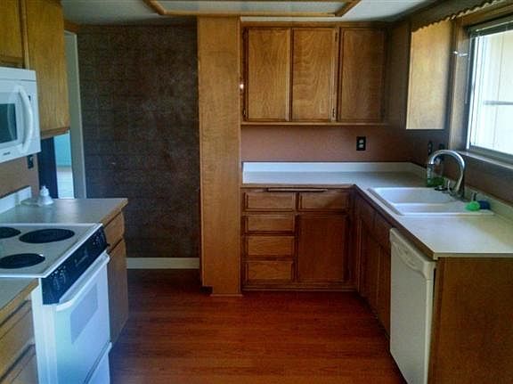 3rd image of 1716 Dove Ln