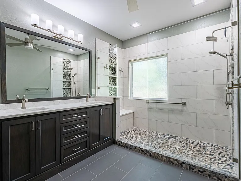 1411 Lakeway Dr — Photo 16