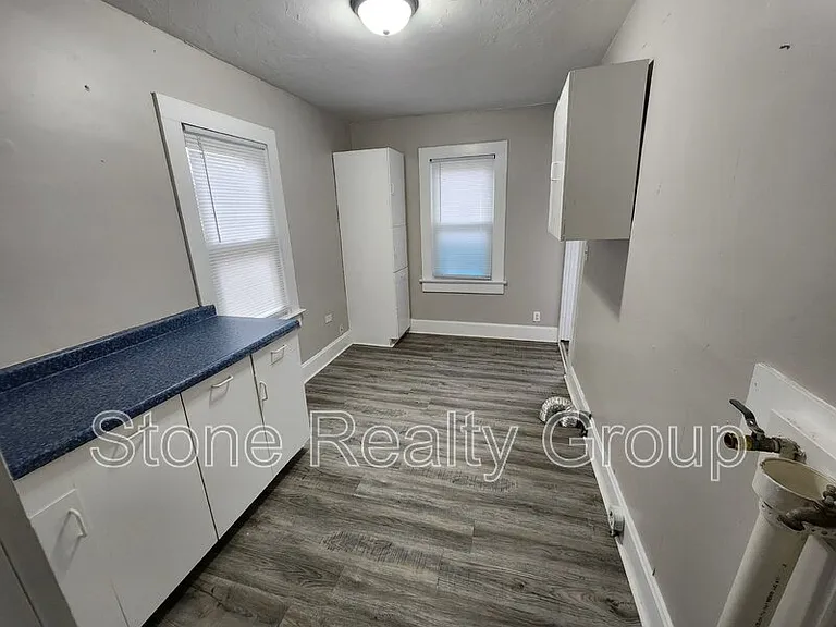 2528 S 8th St — Photo 11
