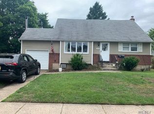 2120 4th St, East Meadow, NY 11554