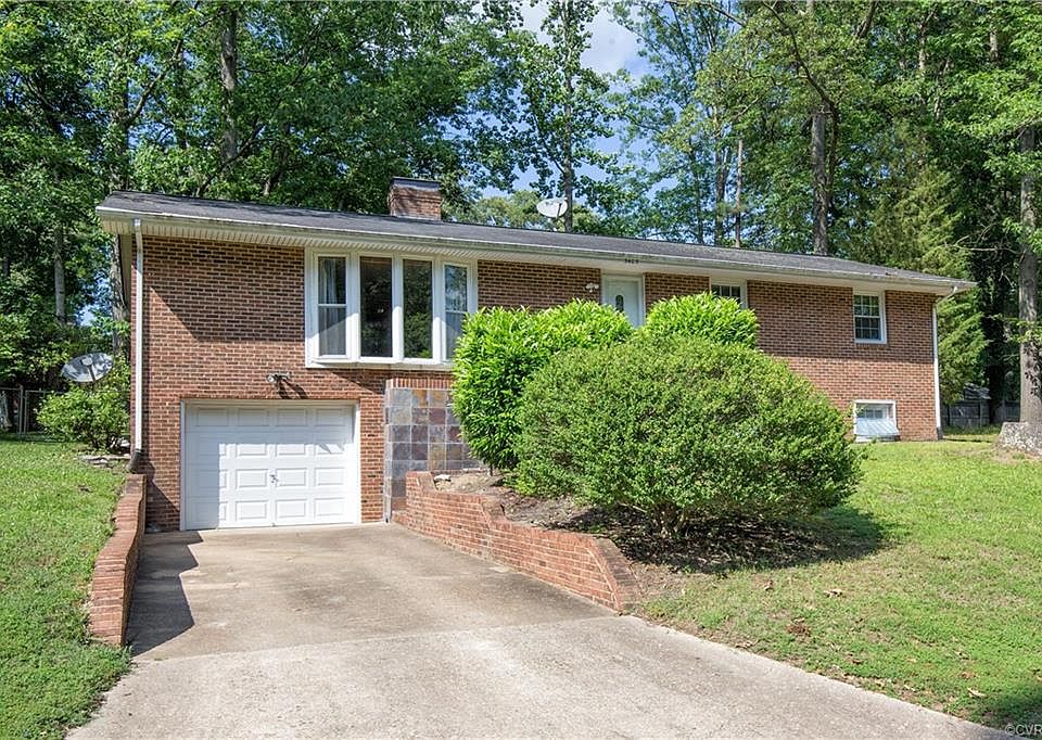 1st image of 3405 N Radford Dr