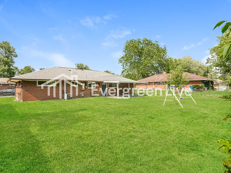 4230 Kitridge Rd — Photo 15