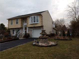 16 Hidden Hollow Ct, Piscataway, NJ 08854