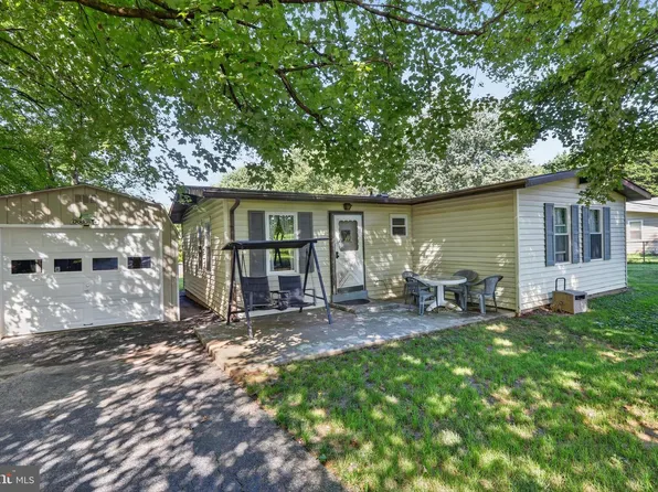 7332 Damascus Rd, Gaithersburg, MD 20882