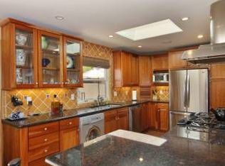 887 Amiford Dr, San Diego, CA 92107