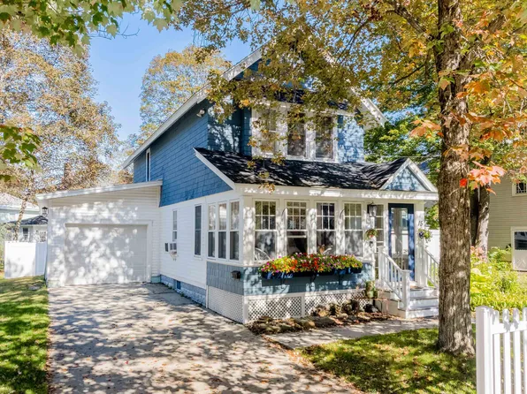 15 Woodland Street, Claremont, NH 03743