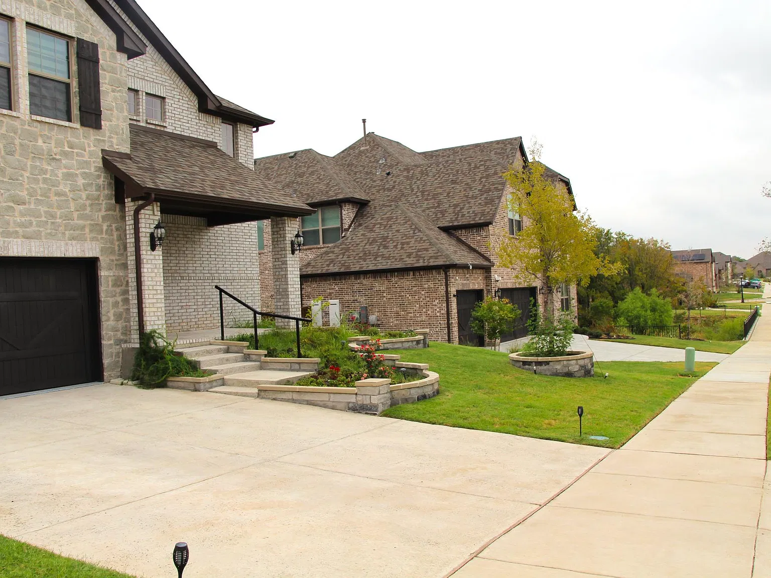 4 bed, 3.5 bath, 2989 sqft, $3,399 — Photo 2