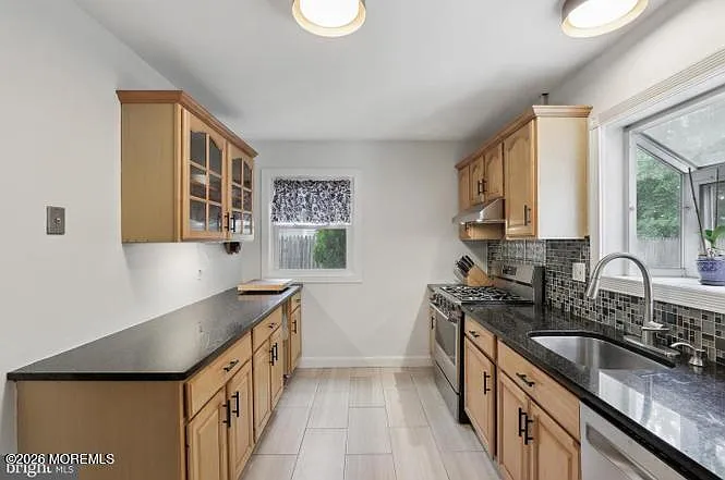 14 Virginia Dr — Photo 5