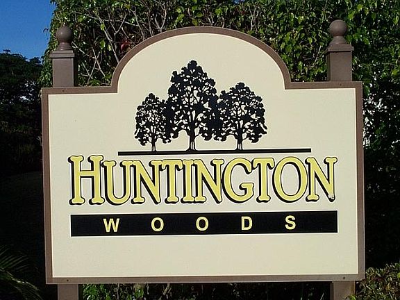 2nd image of 6088 Huntington Woods Dr