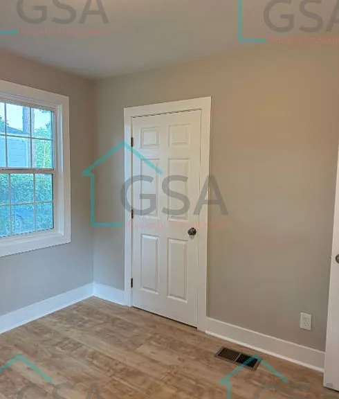 694 Saxon Ave — Photo 12