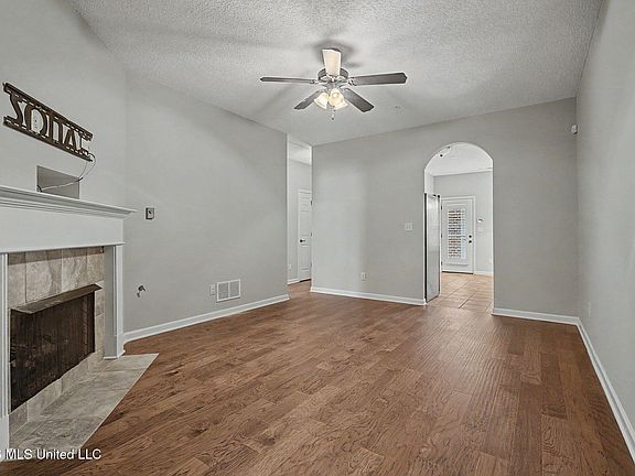 3rd image of 3299 Jade Ln