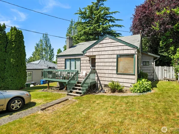 122 NW 103rd Street, Seattle, WA 98177