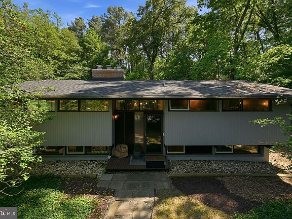 2nd image of 3413 Metzerott Rd