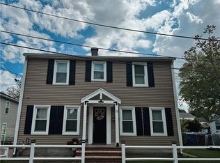 11 Crane St, Pawtucket, RI 02860