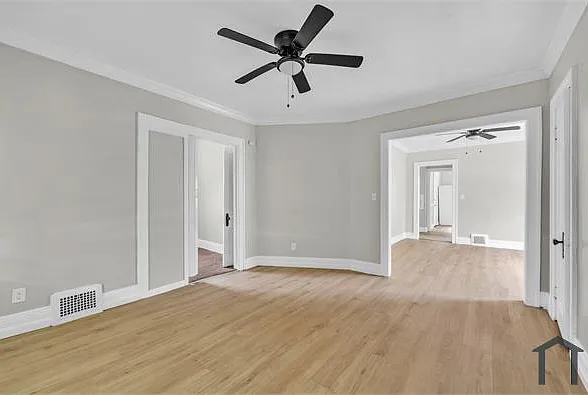 3218 E 117th St #1 — Photo 12