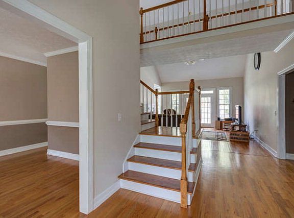 3rd image of 86 S Creek Ct