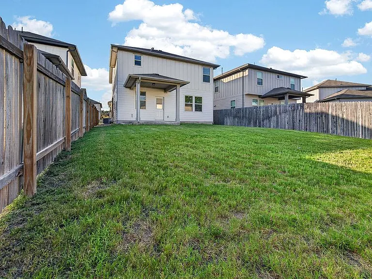 320 Rend Dr — Photo 30