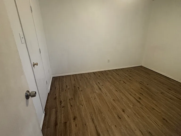 805 Sage Cir — Photo 18