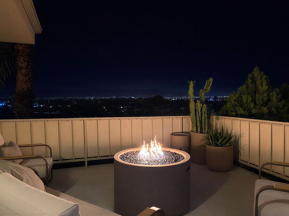 1st image of 2022 Southridge Dr
