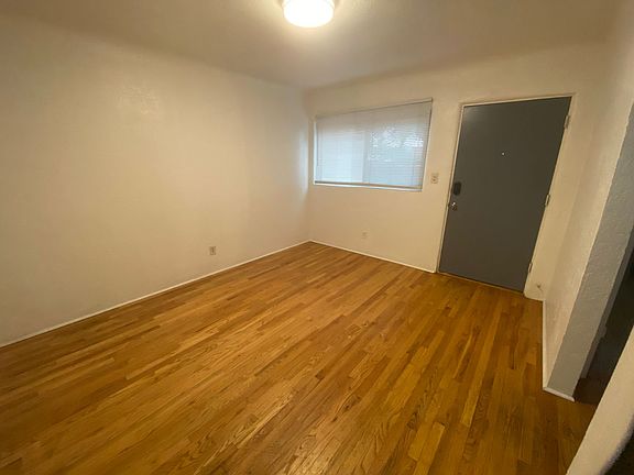 5th image of 2307-2309-2311 New York Ave SW #2309-3