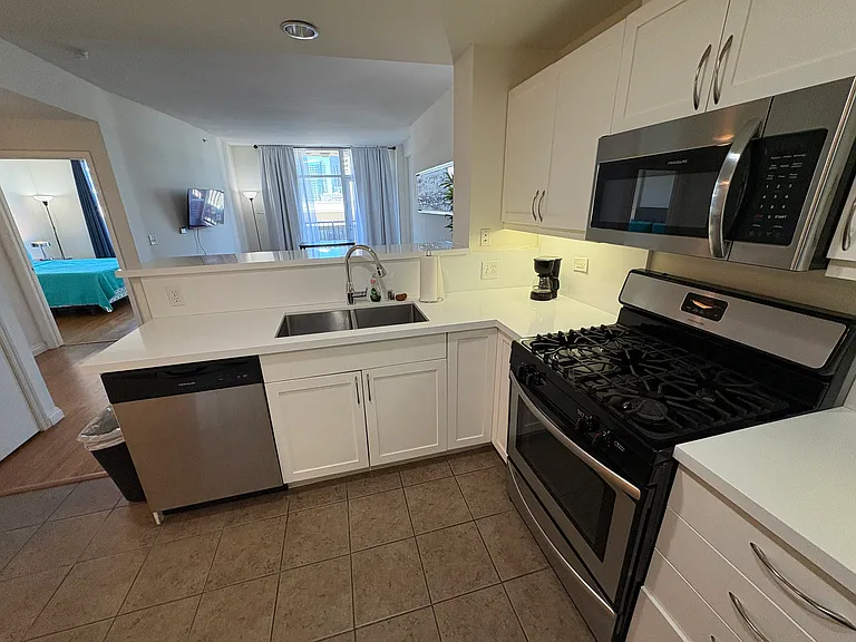 530 K St #711 — Photo 10