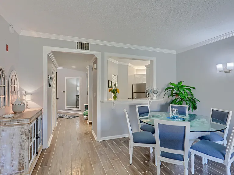 400 Uno Lago Dr #204 — Photo 7