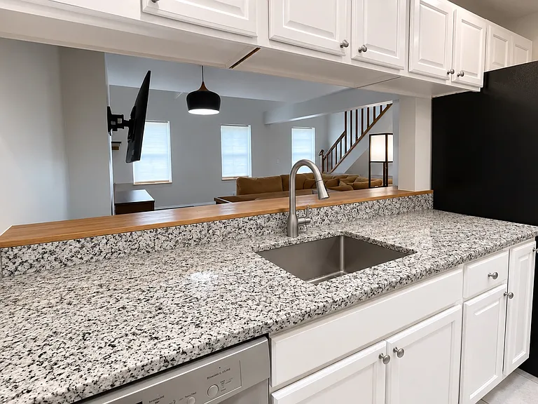 190 Union St #2 — Photo 5