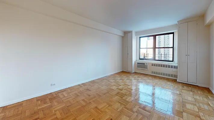 Rented by Bond New York | media 20