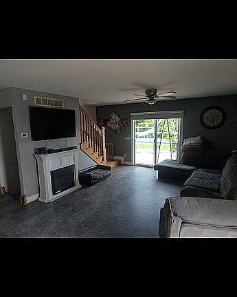 4th image of 4265 Hurds Corner Rd